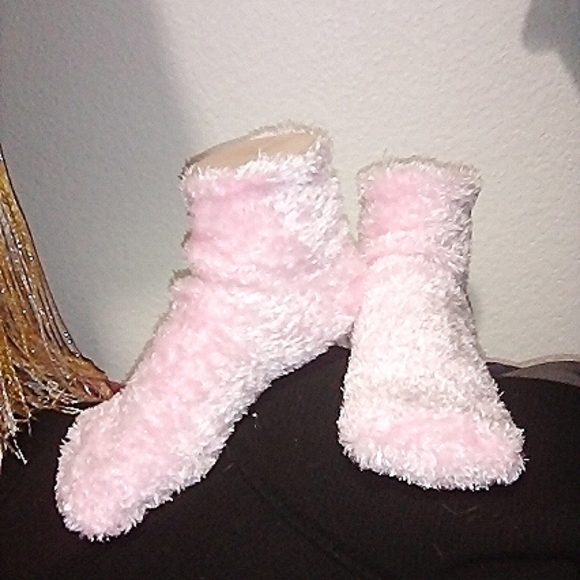 Fuzzy Socks 🧦 - Picture 6 of 6